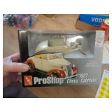 2000 1:25 37 CHEVY CABRIOLET / AMT