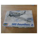 2010 1:48 SBD DAUNTLESS / REVELL