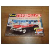 1988 1:25 59 FORD GALAXIE / REVELL