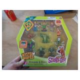 SCOOBY DOO FIGURES