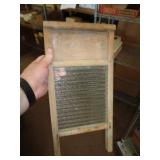 GLASS WASHBOARD
