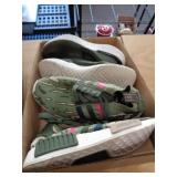APPROX SZ 8.5 SHOES