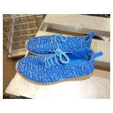 SHOES SZ 41