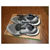 SHOES APPROX SZ 8.5