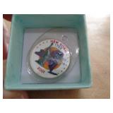 2001 ENAMELED NY QUARTER