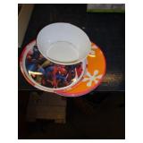 PLASTIC PLATES