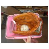 KIDS BALL GLOVE