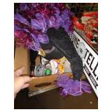LOT OF HALLOWEEN ITEMS