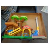 FISHER PRICE ANIMALS ZOO