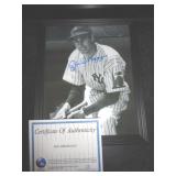 8X10 SIGNED W COA - JOE DIMAGGIO