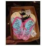 KIDS FLIP FLOPS SZ 2/3