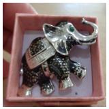COSTUME JEWELRY -   ELEPHANT PIN