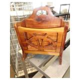 CEDAR MAGAZINE RACK