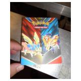 POKEMON ALBUM W CARDS