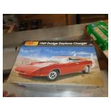 69 DODGE CHARGER 1/25 REVELL 1998