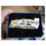 2004 BUSH VS KERRY LOCKBACK KNIFE