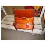 WOOD MAGAZINE RACK