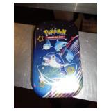 POKEMON TIN W CARDS
