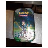 POKEMON TIN W CARDS