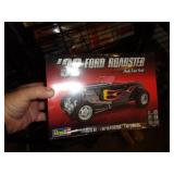 32 FORD 1/25 REVELL / SEALED