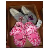 KIDS HOUSE SHOES SZ 1/2