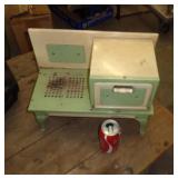 VINTAGE METAL TOY OVEN KINGSTON MODEL 440