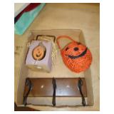HALLOWEEN & COAT RACK