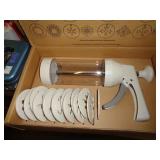 PAMPERED CHEF COOKIE PRESS