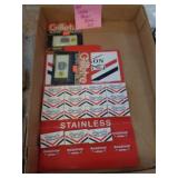 VINTAGE SHAVING RAZORS