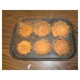 CAST IRON MUFFIN PAN