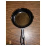 CAST IRON SKILLET 6 12"