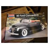 40 FORD 1/25 MGM 2000