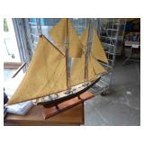 WOOD SHIP MODEL / NEEDS SOME REPAIR