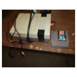 NINTENDO CONSOLE W DUCK HUNT GAME