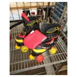 KIDS SKATES SZ 31-35 SMALL