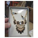 JACLYN SMITH NECKLACE