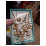 JACLYN SMITH NECKLACE