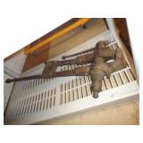 BLACKSMITH POST LEG VISE / BM