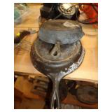 2 -CAST IRON SKILLETS / BMTR