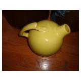 YELLOW CROCK PITCHER / LR