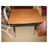 CHILDS DESK / BM
