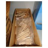 WOOD CLOTHES PINS / BM