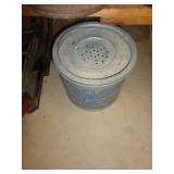 METAL MINNOW BUCKET / BMTR