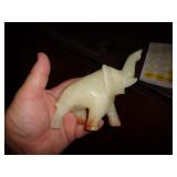 MARBLE ELEPHANT / TAIL CHIPPED / BM