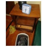 NIGHT STAND / BDRM3