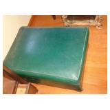 FOOT STOOL / BDRM3
