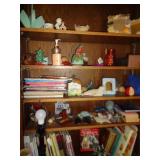 BOOKS & KNICK KNACKS / FR