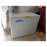 FRIGIDAIRE CHEST FREEZER / BM