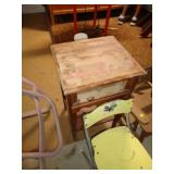 SIDE TABLE / BM
