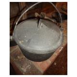 CAST IRON DUTCH OVEN / BM